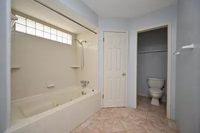 5614 Bough Court, Houston, TX 77092 - Photo 20
