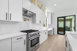 5513 Pagewood Ln, Houston, TX 77056 - Photo 16