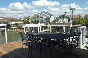 129 Quayside Dr, Tiki Island, TX 77554 - Photo 6