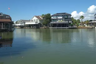 129 Quayside Dr, Tiki Island, TX 77554 - Photo 4