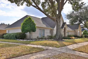16001 Kevindale Ct, Houston, TX 77040 - Photo 2