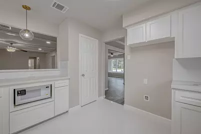 5622 Valkeith Drive, Houston, TX 77096 - Photo 14