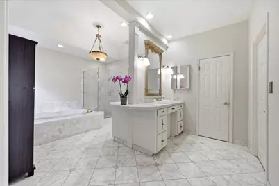 15814 Fleetwood Oaks Drive, Houston, TX 77079 - Photo 20