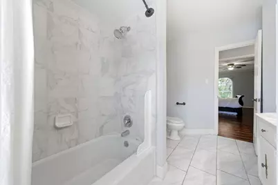 15814 Fleetwood Oaks Drive, Houston, TX 77079 - Photo 28