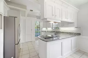 15814 Fleetwood Oaks Dr, Houston, TX 77079 - Photo 14