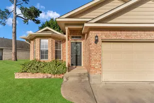 135 Snug Harbor Dr, Conroe, TX 77356 - Photo 1