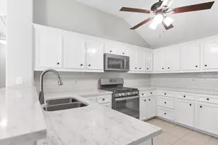 135 Snug Harbor Dr, Conroe, TX 77356 - Photo 12