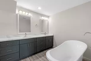 5747 Fontenelle Dr, Houston, TX 77035 - Photo 12