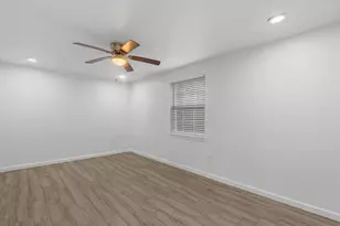 5747 Fontenelle Dr, Houston, TX 77035 - Photo 14