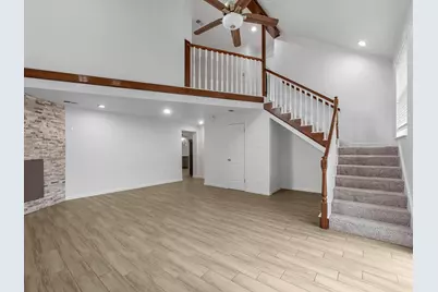 5747 Fontenelle Drive, Houston, TX 77035 - Photo 8