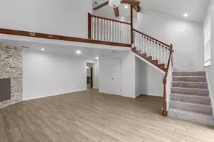 5747 Fontenelle Dr, Houston, TX 77035 - Photo 8