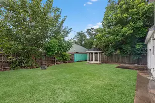5747 Fontenelle Dr, Houston, TX 77035 - Photo 20