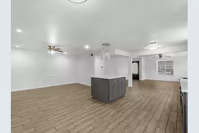 5747 Fontenelle Drive, Houston, TX 77035 - Photo 6