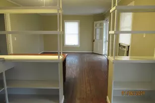 318 Circle Way St, Lake Jackson, TX 77566 - Photo 8