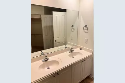 16 Scarlet Woods Court, The Woodlands, TX 77380 - Photo 12