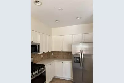 16 Scarlet Woods Court, The Woodlands, TX 77380 - Photo 6