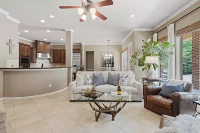 147 W Crystal Canyon Circle, The Woodlands, TX 77389 - Photo 12