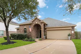 2502 Tiger Eye Dr, Rosharon, TX 77583 - Photo 2