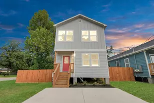 1316 W Willis St, Alvin, TX 77511 - Photo 40