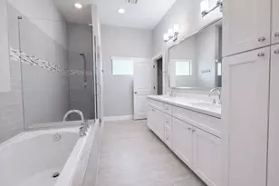 10806 Warwana Rd, Houston, TX 77043 - Photo 18