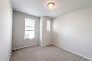 10707 Centre Forest Dr, Houston, TX 77043 - Photo 14