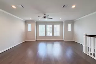 10707 Centre Forest Dr, Houston, TX 77043 - Photo 10