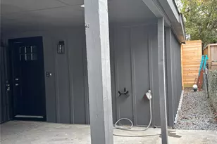 430 B N Hutcheson St, Houston, TX 77003 - Photo 2