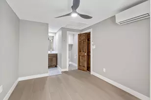 430 B N Hutcheson St, Houston, TX 77003 - Photo 6