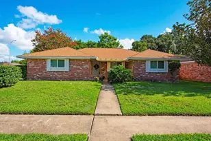 1102 E Rutgers Ln, Deer Park, TX 77536 - Photo 1