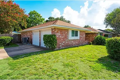 1102 E Rutgers Lane, Deer Park, TX 77536 - Photo 2