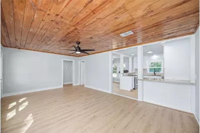 805 E Tom Green Street, Brenham, TX 77833 - Photo 8