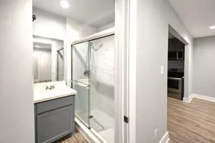 1421 Marshall St, Houston, TX 77006 - Photo 6