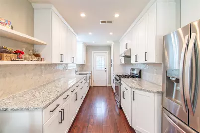 9619 Highmeadow Drive, Houston, TX 77063 - Photo 4