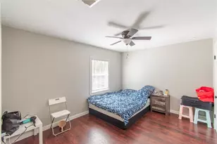 9619 Highmeadow Dr, Houston, TX 77063 - Photo 16