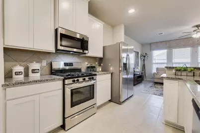 27203 Leeward Jetty Drive, Katy, TX 77493 - Photo 6