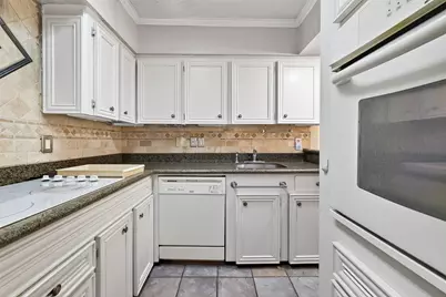 909 Silber Road #16C, Houston, TX 77024 - Photo 10