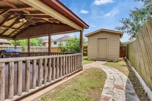 13119 Lindenloch Ln, Houston, TX 77085 - Photo 16
