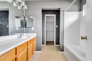 13119 Lindenloch Ln, Houston, TX 77085 - Photo 12
