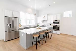 737 Bringhurst St, Houston, TX 77020 - Photo 4