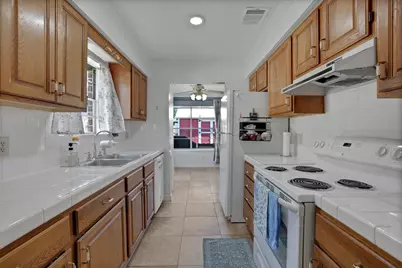 8515 Oakhaven Road, La Porte, TX 77571 - Photo 18
