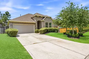 208 Capriccio Ln, Montgomery, TX 77316 - Photo 2