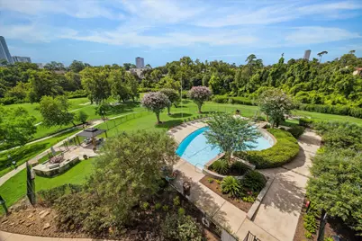 5353 Memorial Drive #1010, Houston, TX 77007 - Photo 12