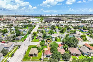 4924 Austin Dr, Galveston, TX 77551 - Photo 2