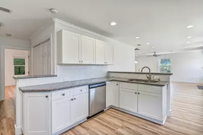 4924 Austin Drive, Galveston, TX 77551 - Photo 12