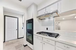 7319 Tall Pines Dr, Houston, TX 77088 - Photo 10