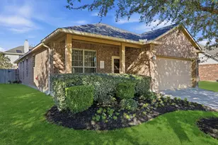 8902 Hostler Dr, Tomball, TX 77375 - Photo 2