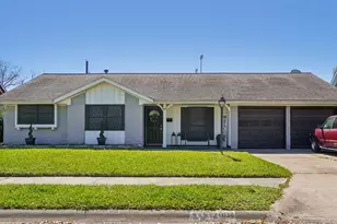 2004 S Palm Ct, Pasadena, TX 77502 - Photo 1