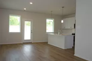 701 Sand Dollar Dr, Kemah, TX 77565 - Photo 4