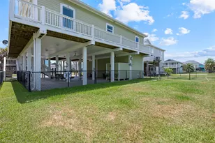 956 Biscayne, Crystal Beach, TX 77650 - Photo 34