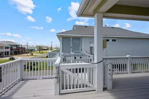 956 Biscayne, Crystal Beach, TX 77650 - Photo 8
